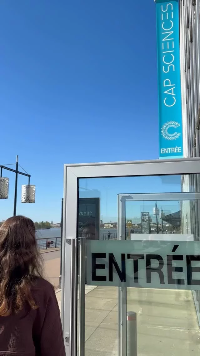 En avril à Cap Sciences 🌸🚀

Le printemps s’installe, les fleurs éclosent, et le soleil fait son grand retour ! Vous cherchez des expériences inédites pour profiter des vacances en famille ou entre amis ? On a ce qu’il vous faut ! 👀

👉 Les expositions Lune, Circasciences et Le P’tit Cap

👉 NOUVEAUTÉS spécial vacances : les expériences Charlie et la peluchologie, Planétarium et l’Écho de l’univers

👉 Spécial vacances : les ateliers Cap Sciences Junior et Numdo Cyber@ttaque 🕵️‍♀️

Un conseil, réservez votre venue ! Les bonnes nouvelles se répendent vite 👀