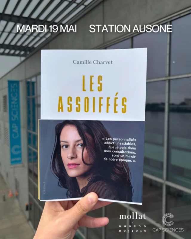 💊 “L’addiction m’apparaît non seulement comme un trouble, mais aussi comme un miroir.”

📖 Rendez-vous le mardi 19 mai à 18h à la Station Ausone, pour une nouvelle Rencontre ECHO avec Camille Charvet, psychiatre au sein du service addictologie de l’hôpital Marmottan à Paris, autour de son dernier livre « Les assoiffés » aux éditions Grasset.

💭 Psychiatre et addictologue, l’auteure s’appuie sur l’histoire des patients qu’elle reçoit pour comprendre le phénomène protéiforme de l’addiction, entre recherche du plaisir, appui dans la vie sociale et médicament contre les souffrances. Elle s’intéresse au circuit de la récompense, à la philosophie antique, aux traumatismes de l’enfance et aux injonctions contemporaines de performance.

👉 Entrée libre et gratuite / De 18h à 19h
Un rendez-vous imaginé et proposé par @capsciences  et @librairie_mollat